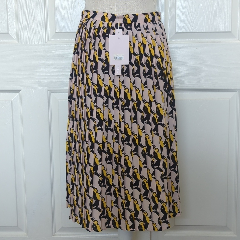 Avec Les Filles A-Line Toucan Pleated Skirt - Picture 4 of 6